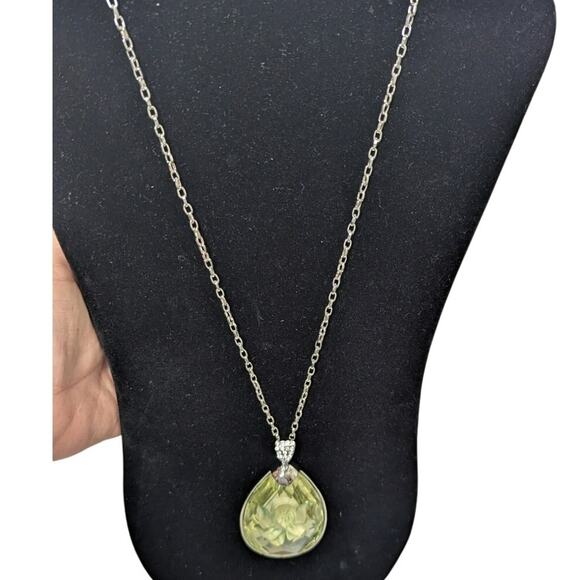 Signed C 1946 silver tone statement necklace green faceted drop floral design - Picture 1 of 8